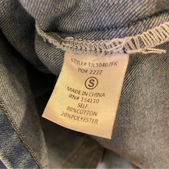 NAT & LIV X JLUXLABEL Zoe Belted Denim Shirt Women’s Size Small NEW - Picture 8 of 8